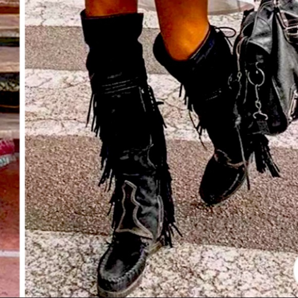 Moccasin boots